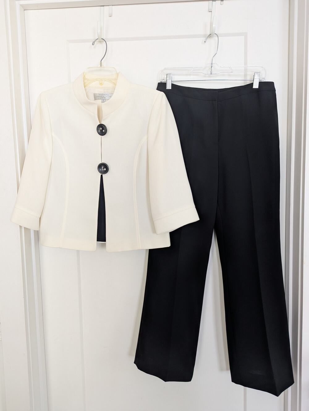 Tahari Arthur S. Levine Petite 8P 3-Pc Pantsuit Set Blazer Tank Pants NWT